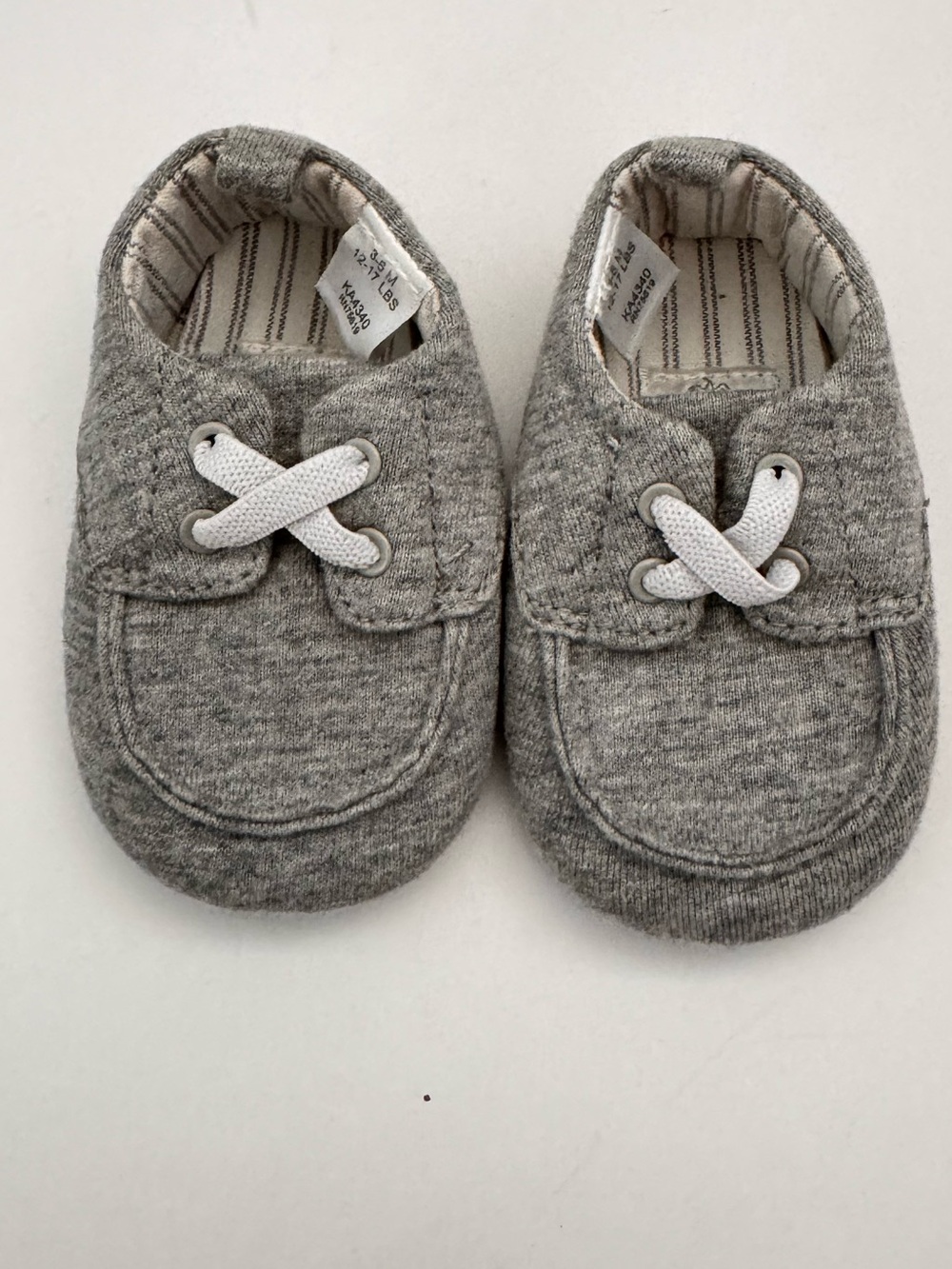 FAO Schwartz Gray Baby Slip-On Soft Shoes 3-6 Months